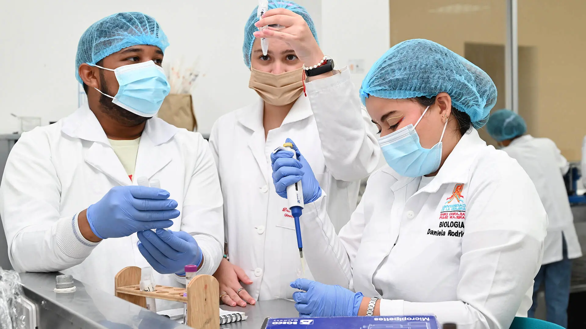 Foto-Facultad-de-Ciencias-Basicas-y-Aplicadas