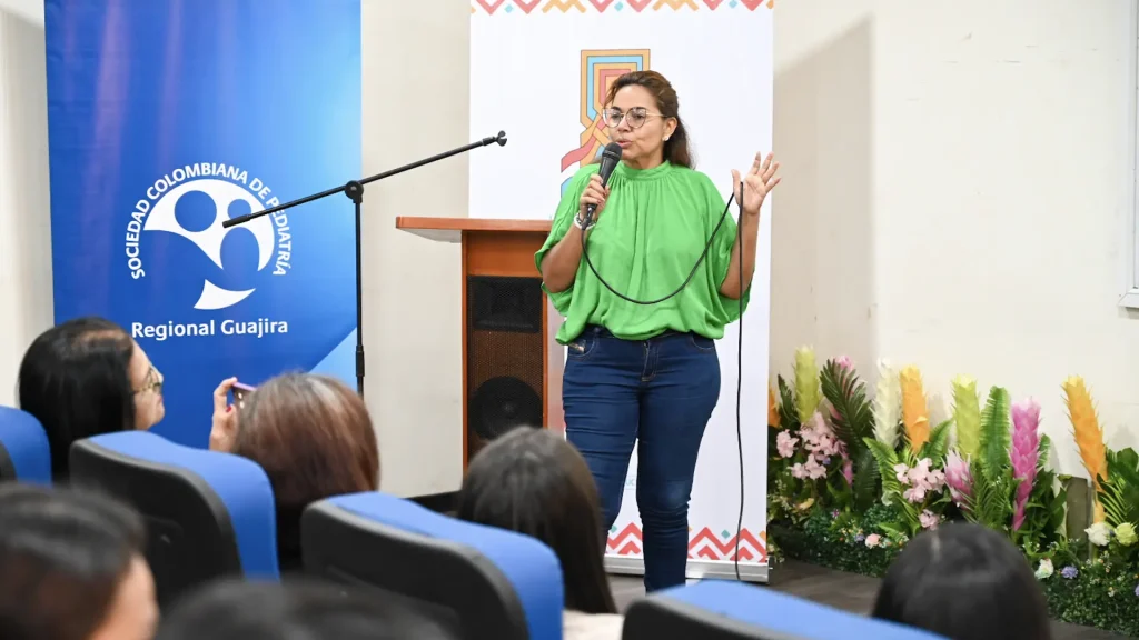 Uniguajira y Sociedad Colombiana de Pediatría capacitan a más de 120 profesionales en salud del departamento