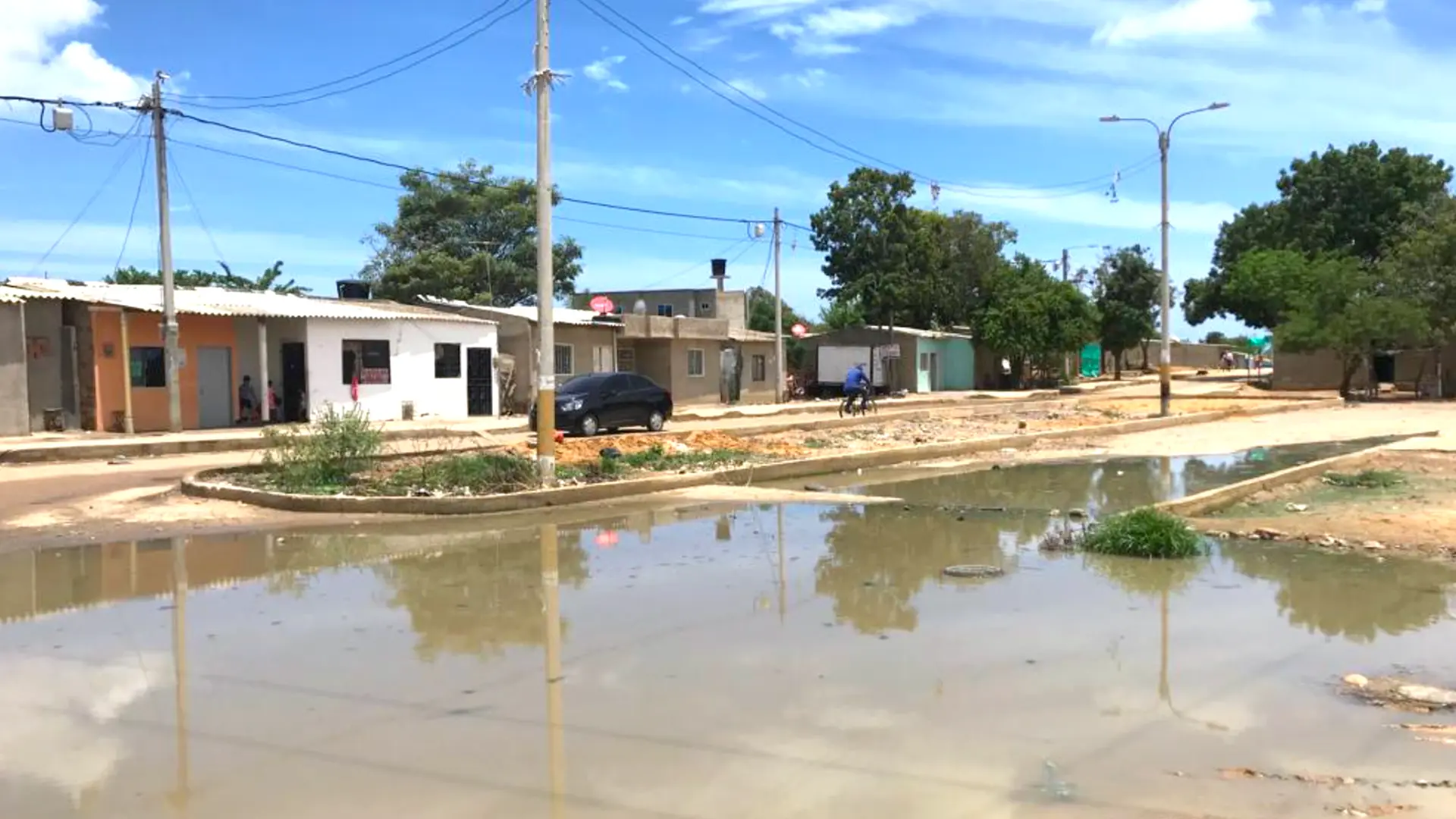 Calle de Riohacha llena de aguas servidas