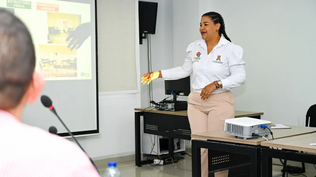 Consultorio Jurídico de Uniguajira recibió visita de Minjusticia para la verificación su funcionamiento