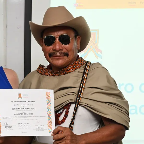 Ivan Martin Fernandez
Por su desempeño sobresaliente su ejercicio laboral como profesional.