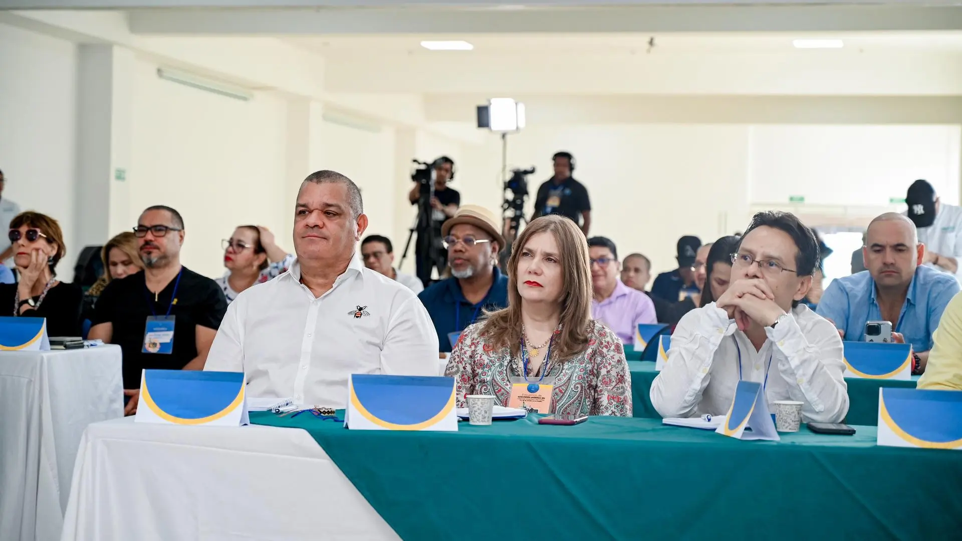 “Uniguajira juega un papel muy importante para la televisión pública”, viceministro de Conectividad