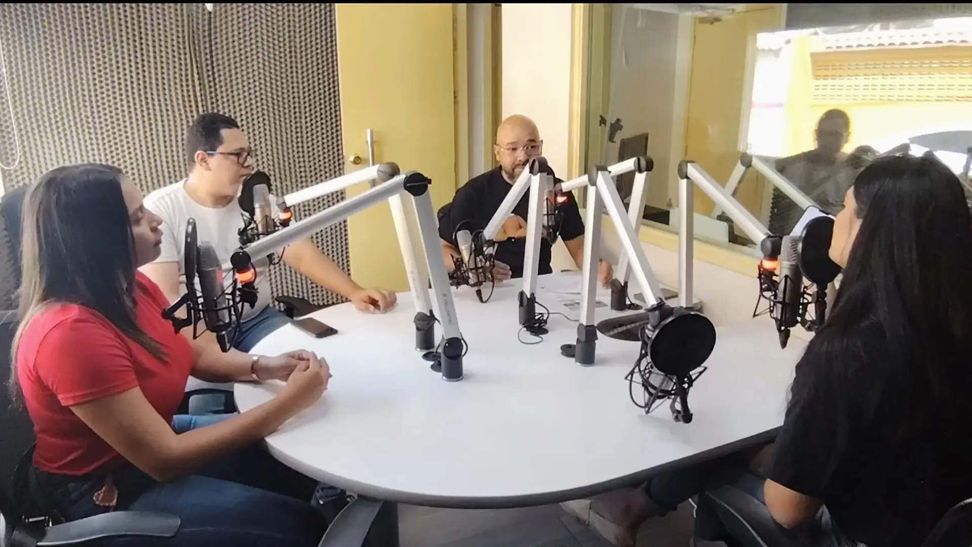 Trigésima tercera emisión – Beneficios de Becas Funiber.