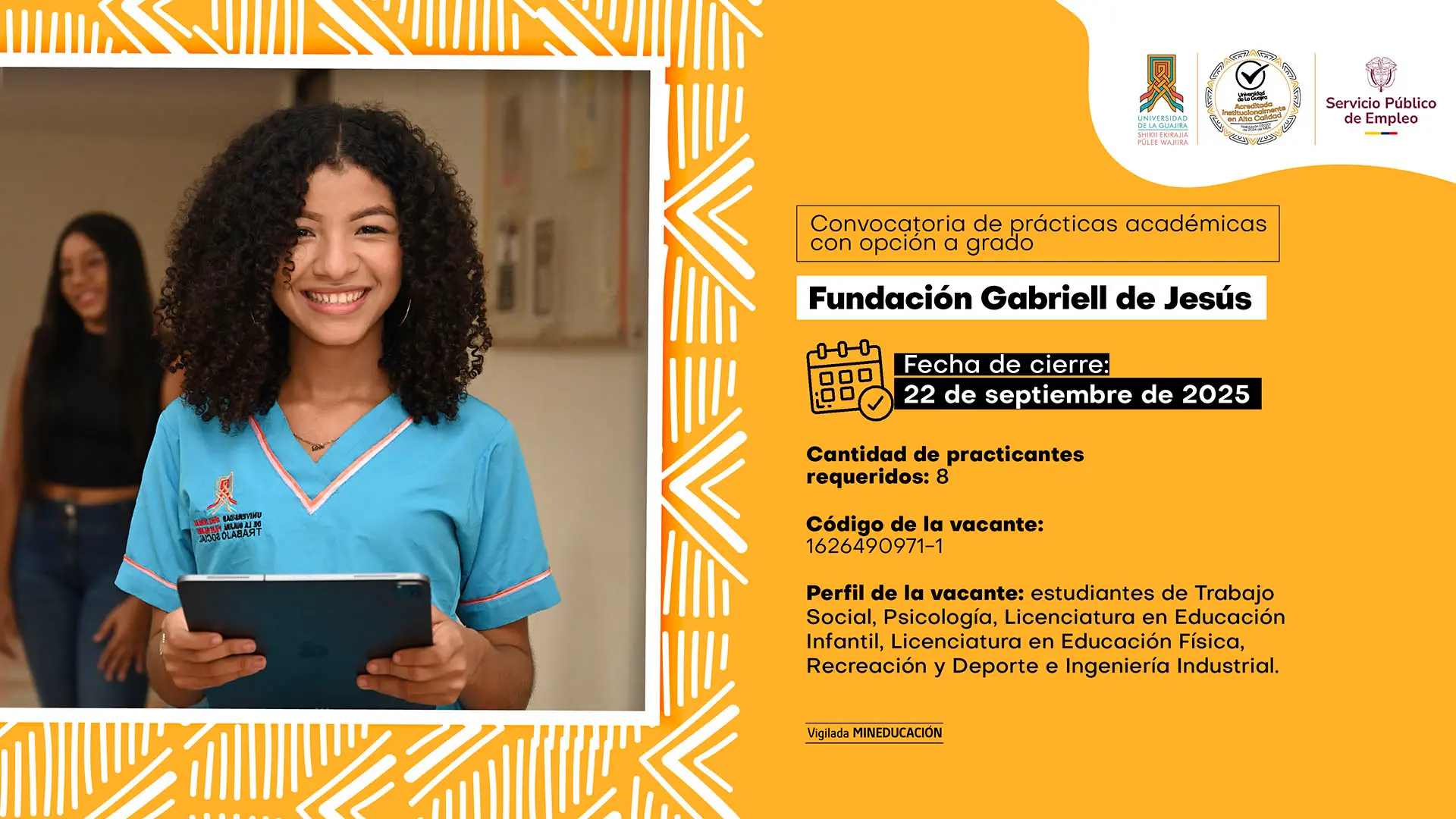 La pieza incluye logotipos institucionales de la Universidad de La Guajira, acreditación de alta calidad, y del Servicio Público de Empleo. A la izquierda aparece una estudiante sonriendo, con uniforme azul y una tableta en las manos.