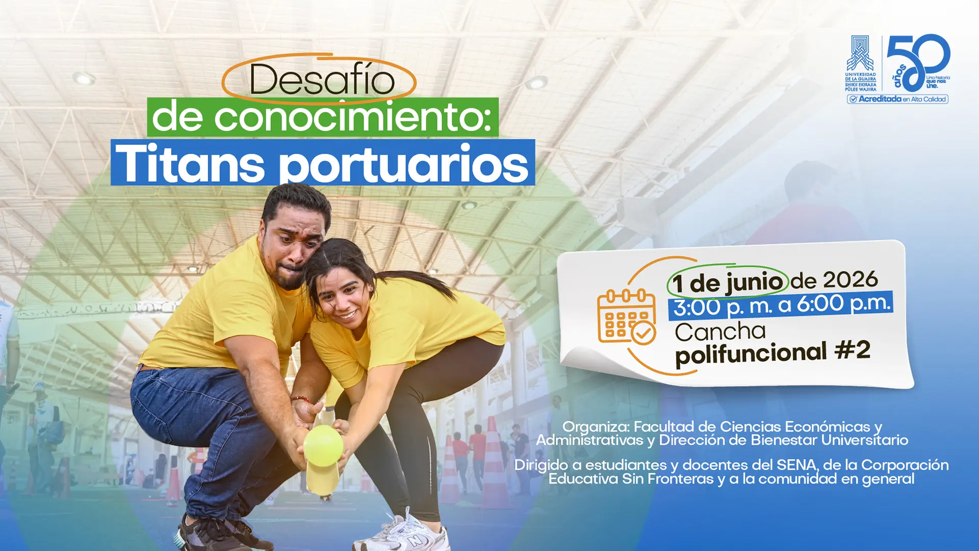 Afiche publicitario del evento "Desafío de conocimiento: Titans portuarios". A la izquierda, una fotografía muestra a un hombre y una mujer con camisetas amarillas concentrados en una dinámica de trabajo en equipo en una cancha techada. A la derecha, un icono de calendario destaca la fecha: 1 de junio de 2026, de 3:00 p. m. a 6:00 p. m., en la cancha polifuncional número 2.